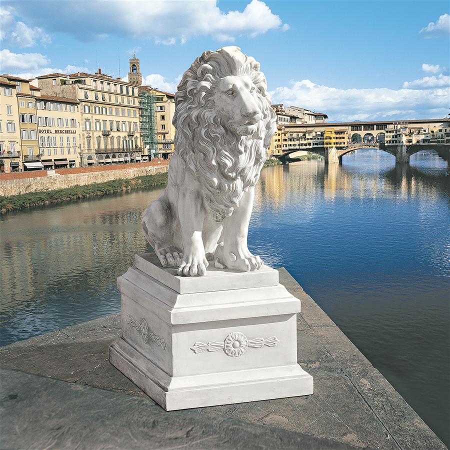 S/ LION OF FLORENCE W/ BASE NR