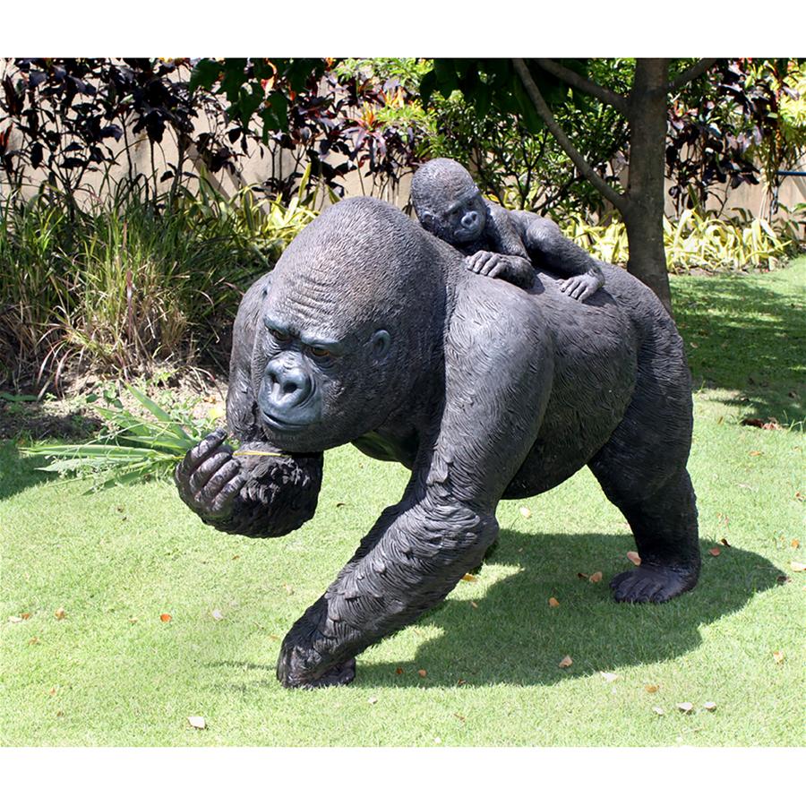LOWLAND GORILLAS-MOTHER AND CHILD FRT-NR