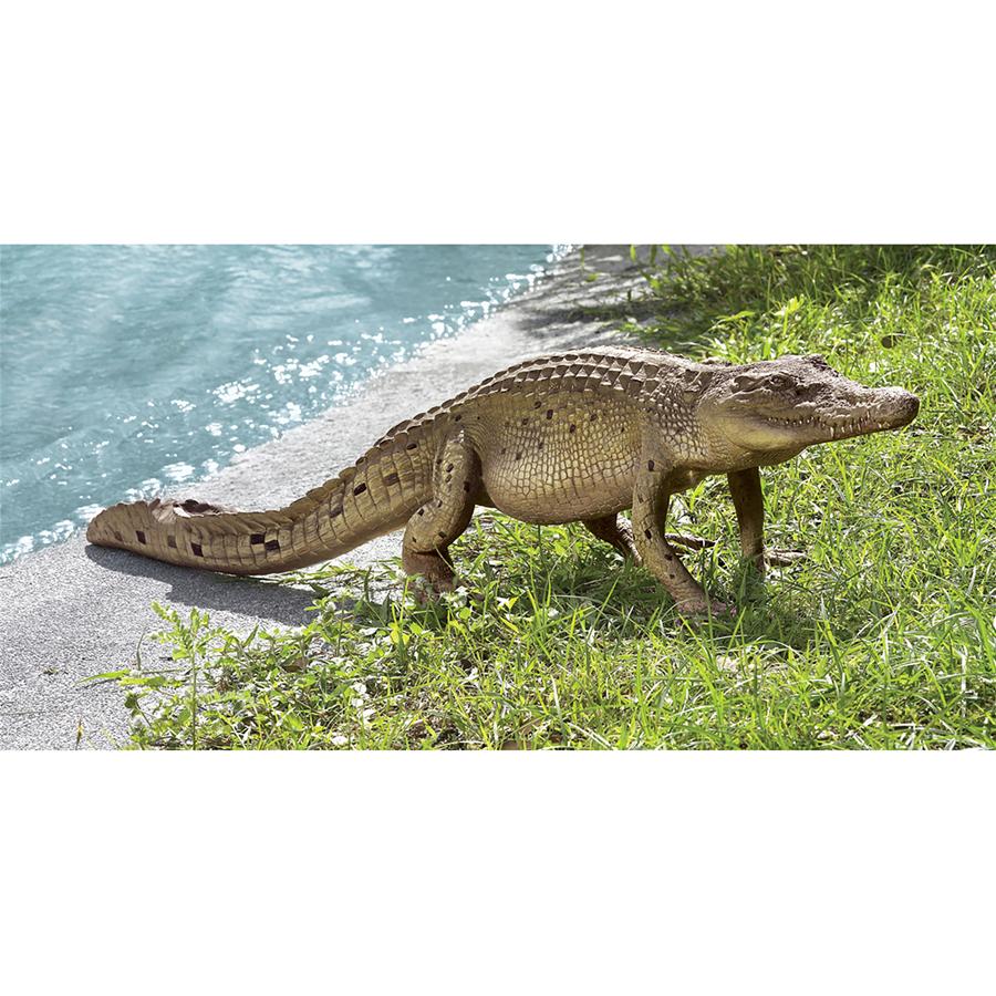 WALKING CROCODILE STATUE NR