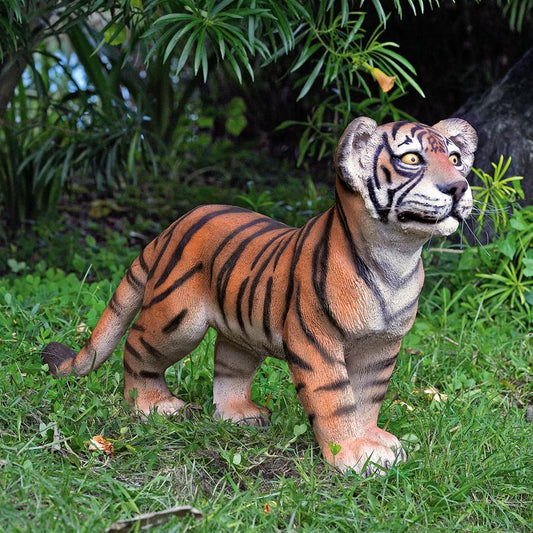 STANDING TIGER CUB NR