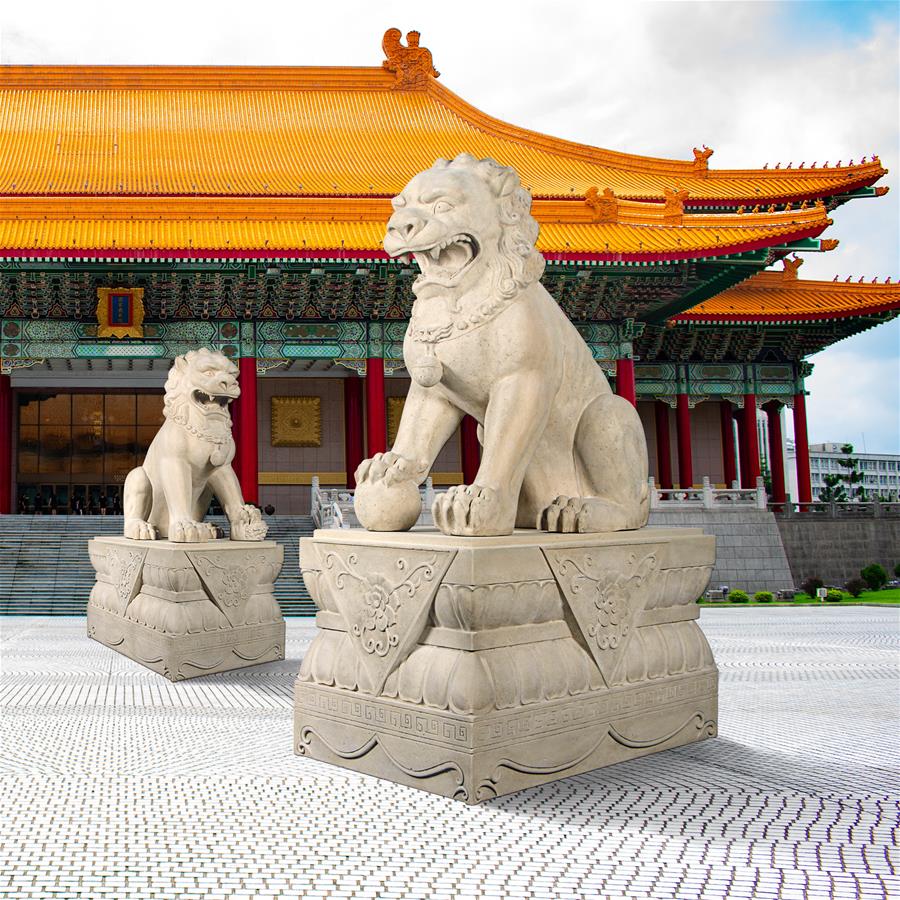 MALE FOO DOGS WITH PLINTH